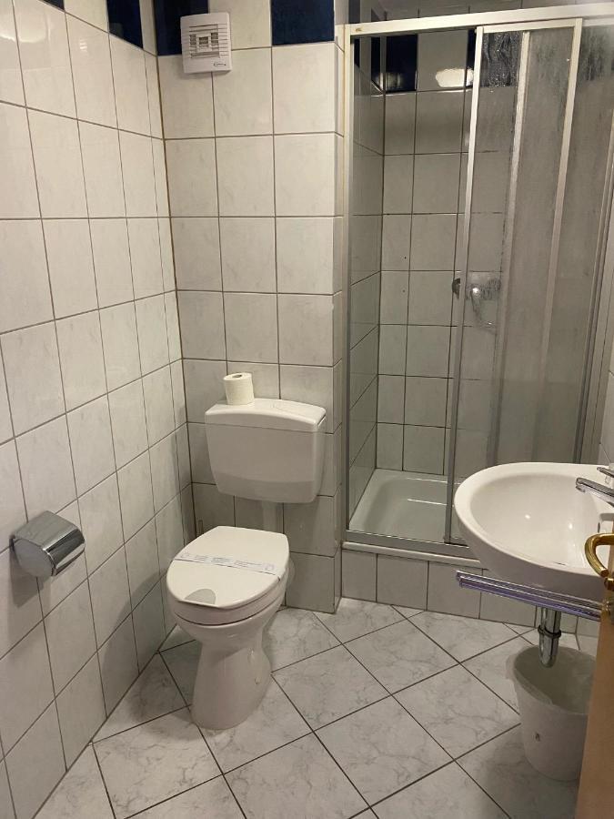 Mikroapartments Klarenthal Саарбрюкен Екстериор снимка